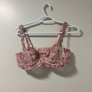 NWT La Vie En Rose Wire Bralette 38B